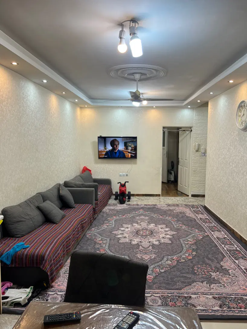 فروش استثنایی واحد طبقه بالا چند متری خیابان اصلی