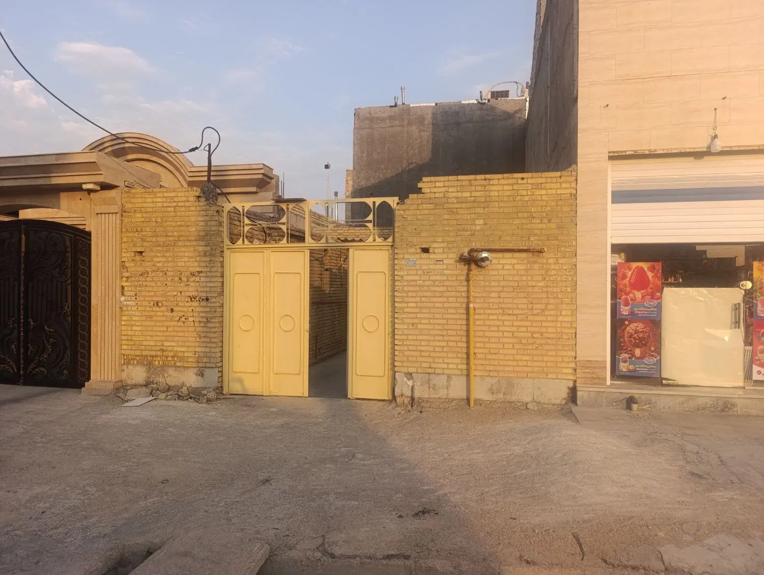 فروش یک ملک تجاری ومسکونی در کرم نسب