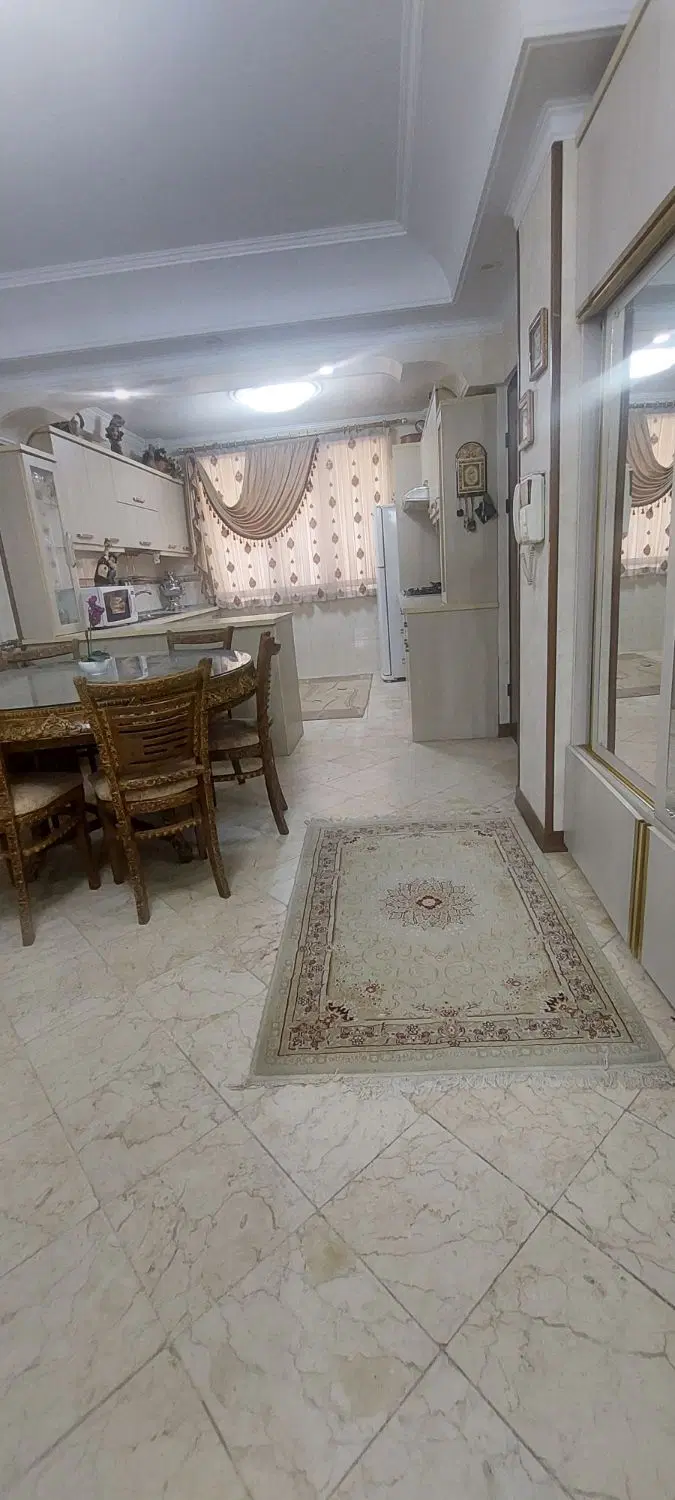 اپارتمان تک واحدی