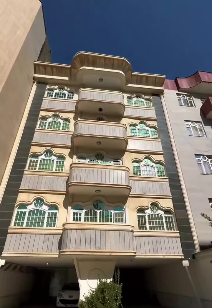 آپارتمان ۱۰۰متر_دوخواب_اول هاشمیه_لوکیشن خوب