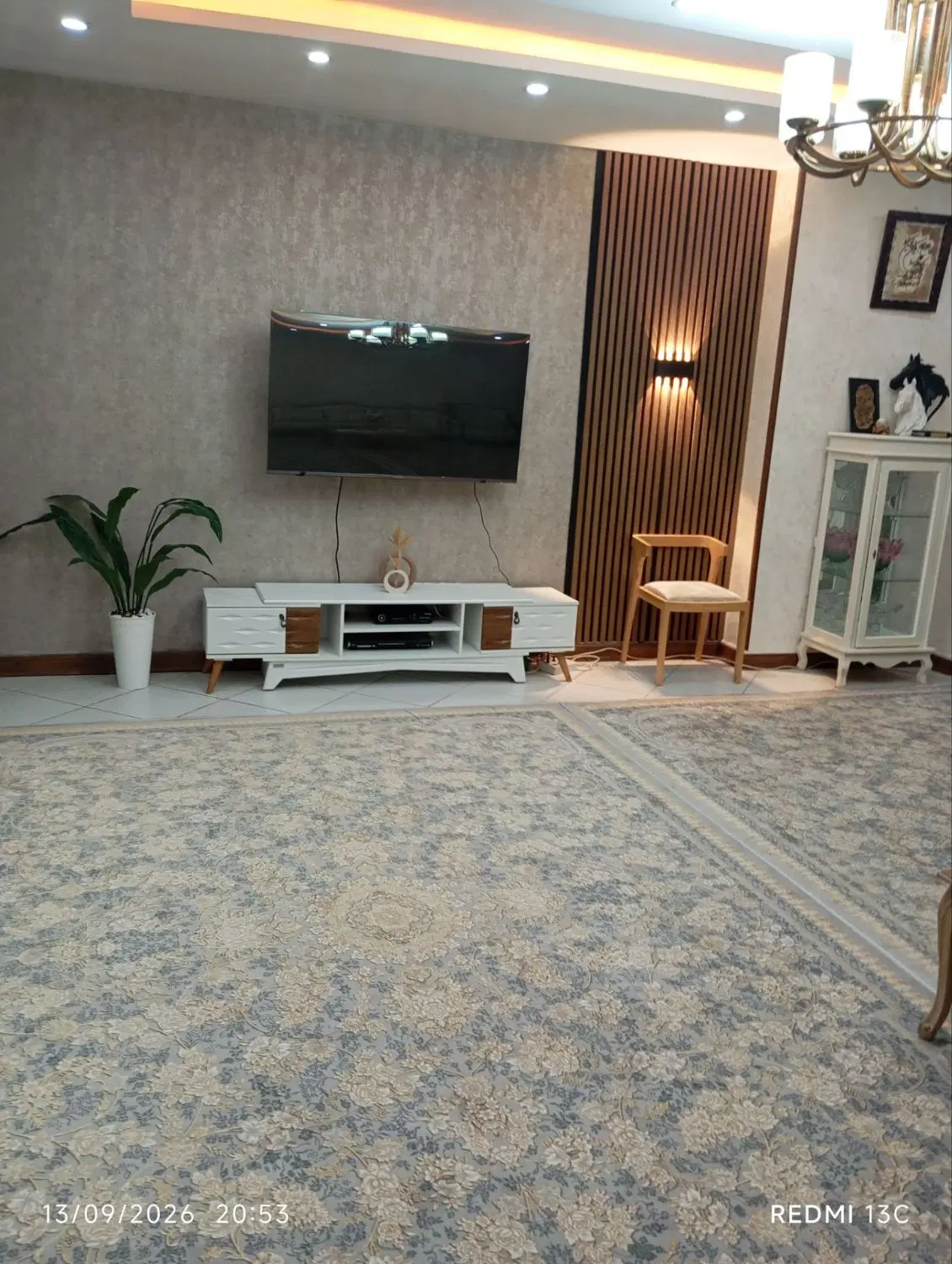 یک واحد 98متری خوش نقشه غرق نور ساماندهی شهرک نور
