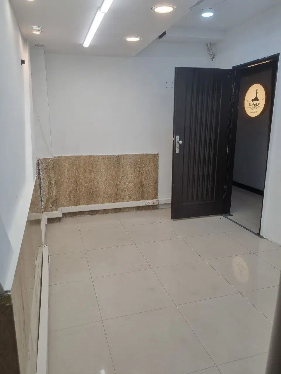 اجاره اتاق مستقل در ساختمان تجاری