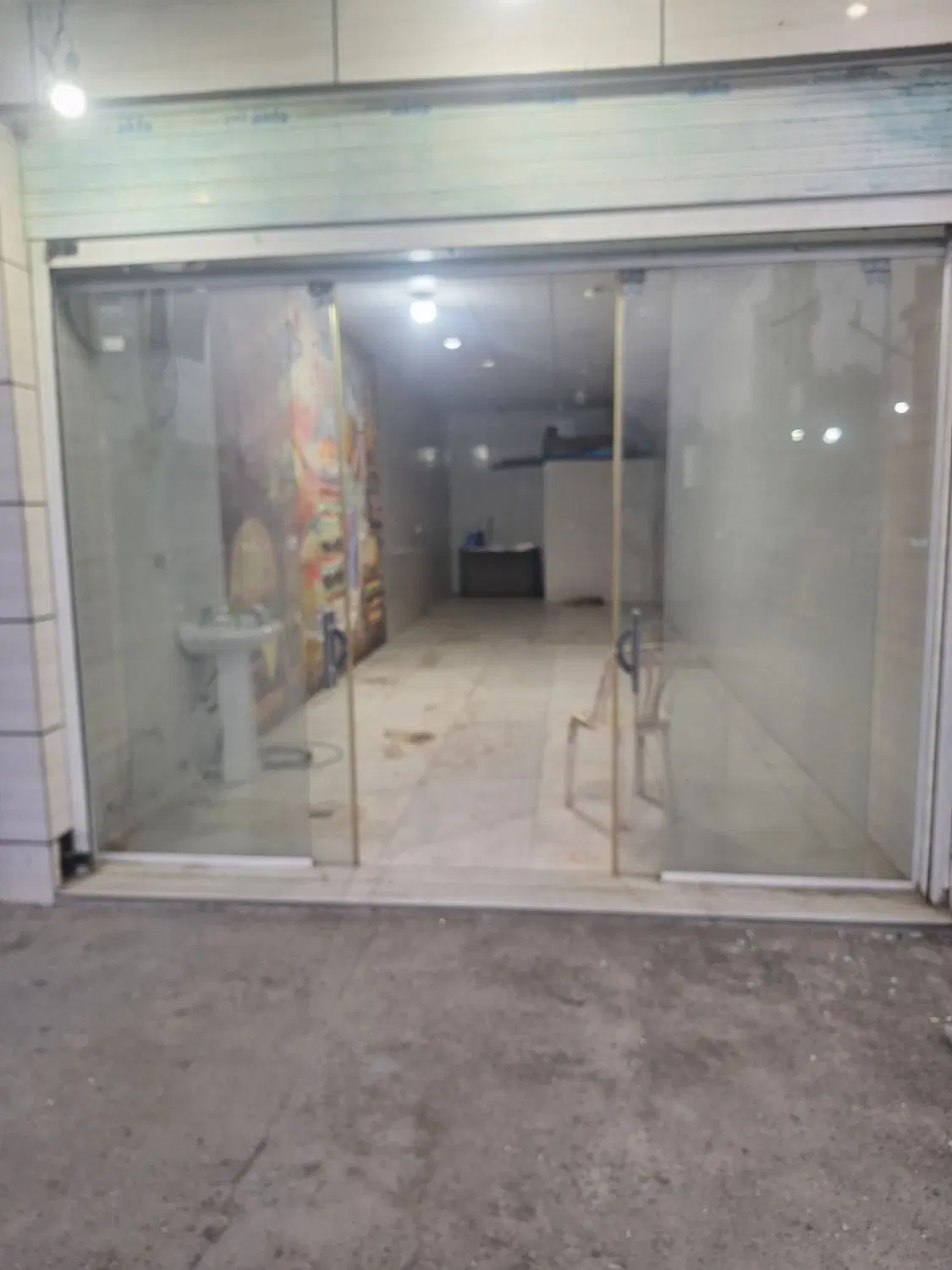 اجاره مغازه در لاین خروجی بعد از میدان بهداری