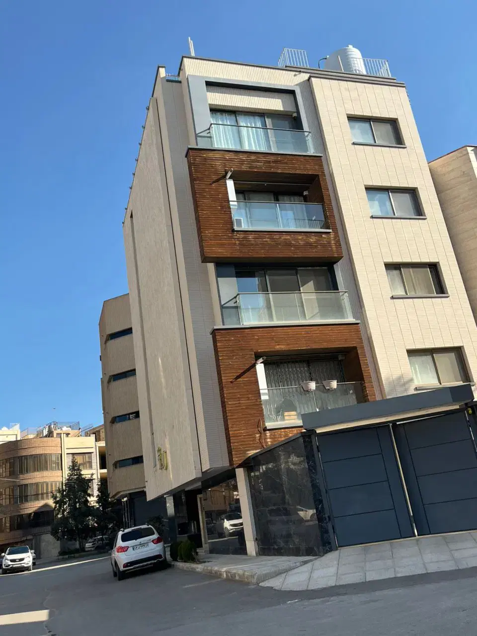 فروش فوری سروستان جی شیر بی نظیر