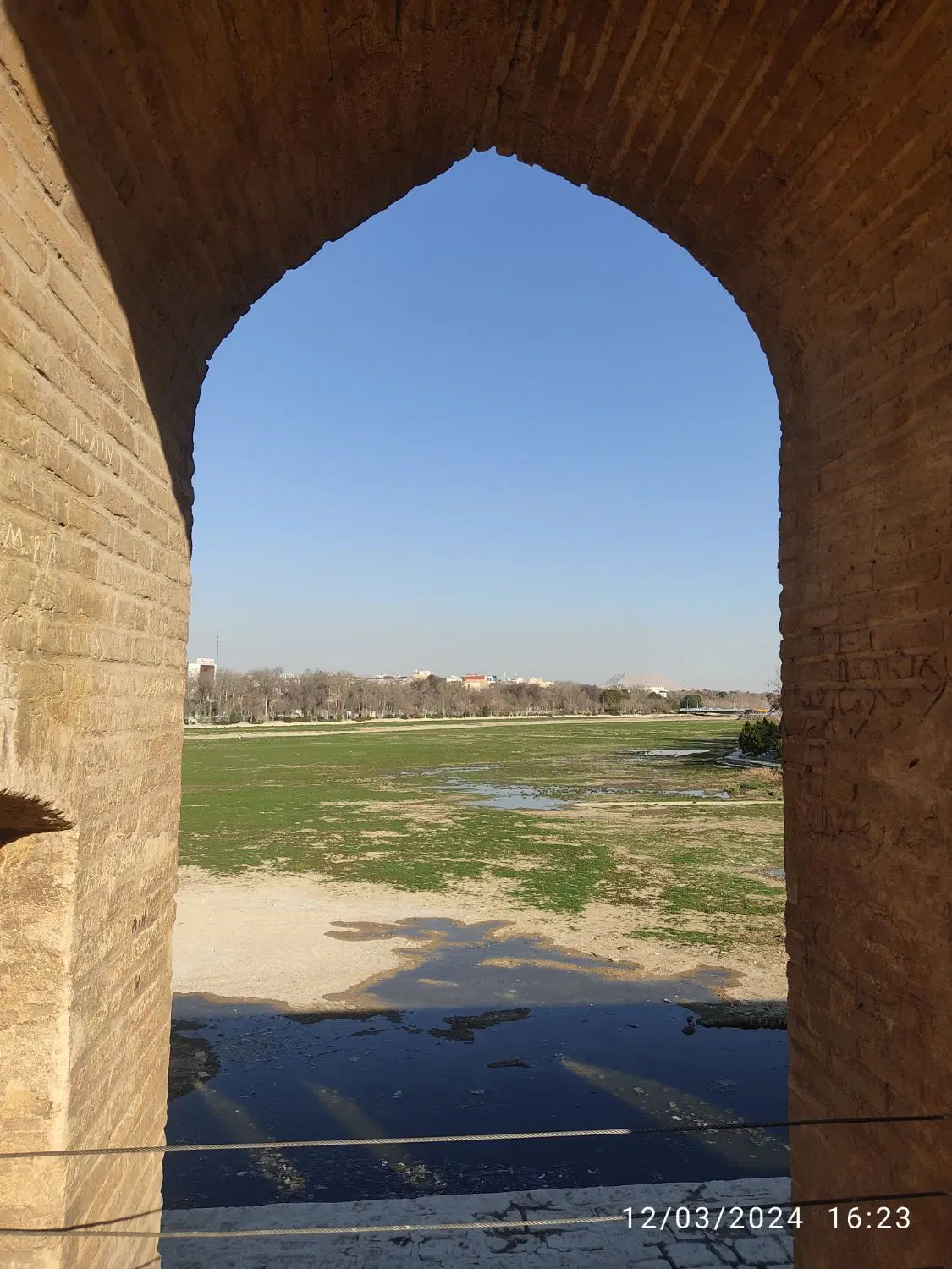 زمین قلعه صدری  دو بر