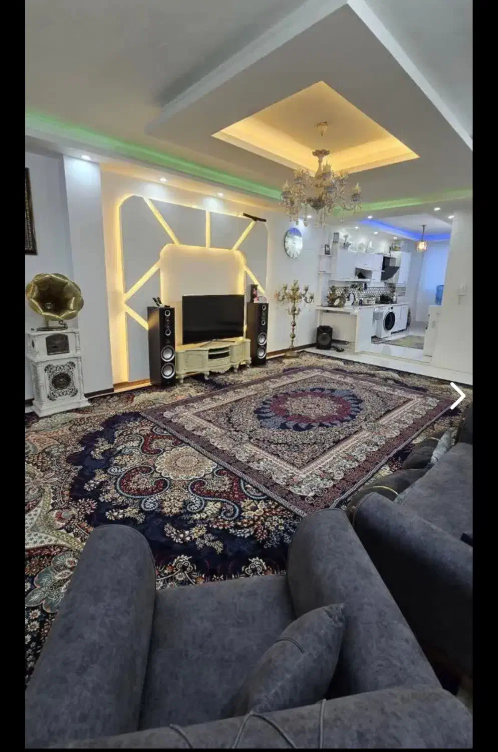 ۱۱۰متری دوخوابه توس۳۳نسترن