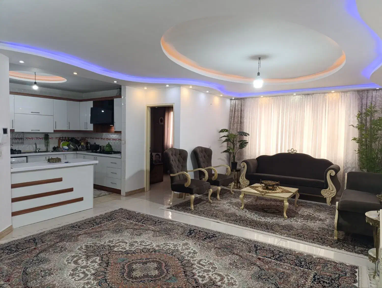 آپارتمان ۹۴ متر دوخواب نورگیر کامل صفادشت