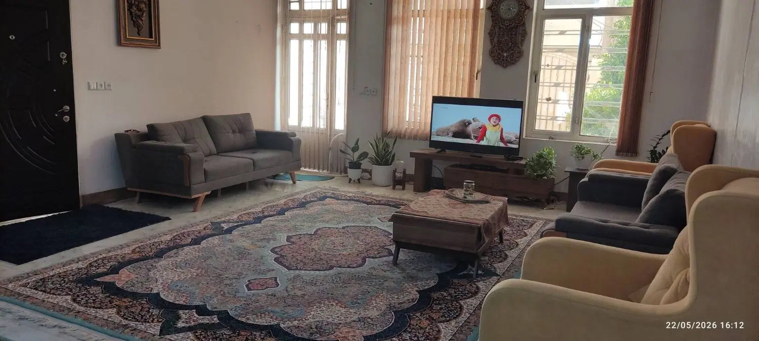 منزل همکف دو خوابه ۱۲۰ متری در لاله