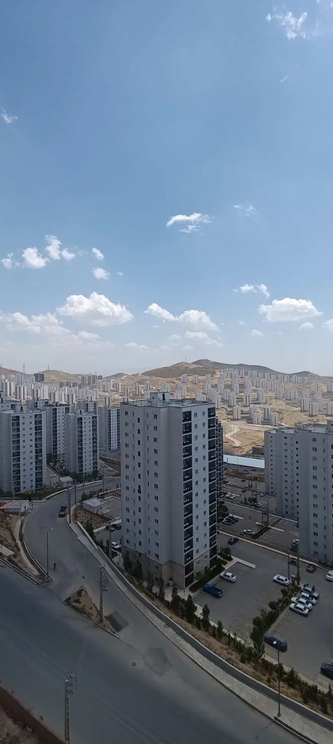 فاز۱۱پردیس طبقه ۱۴جنوبی ویوبی نظیر