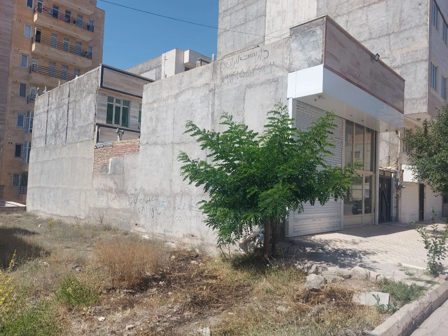 مسکونی در خیابان شهرک نادری