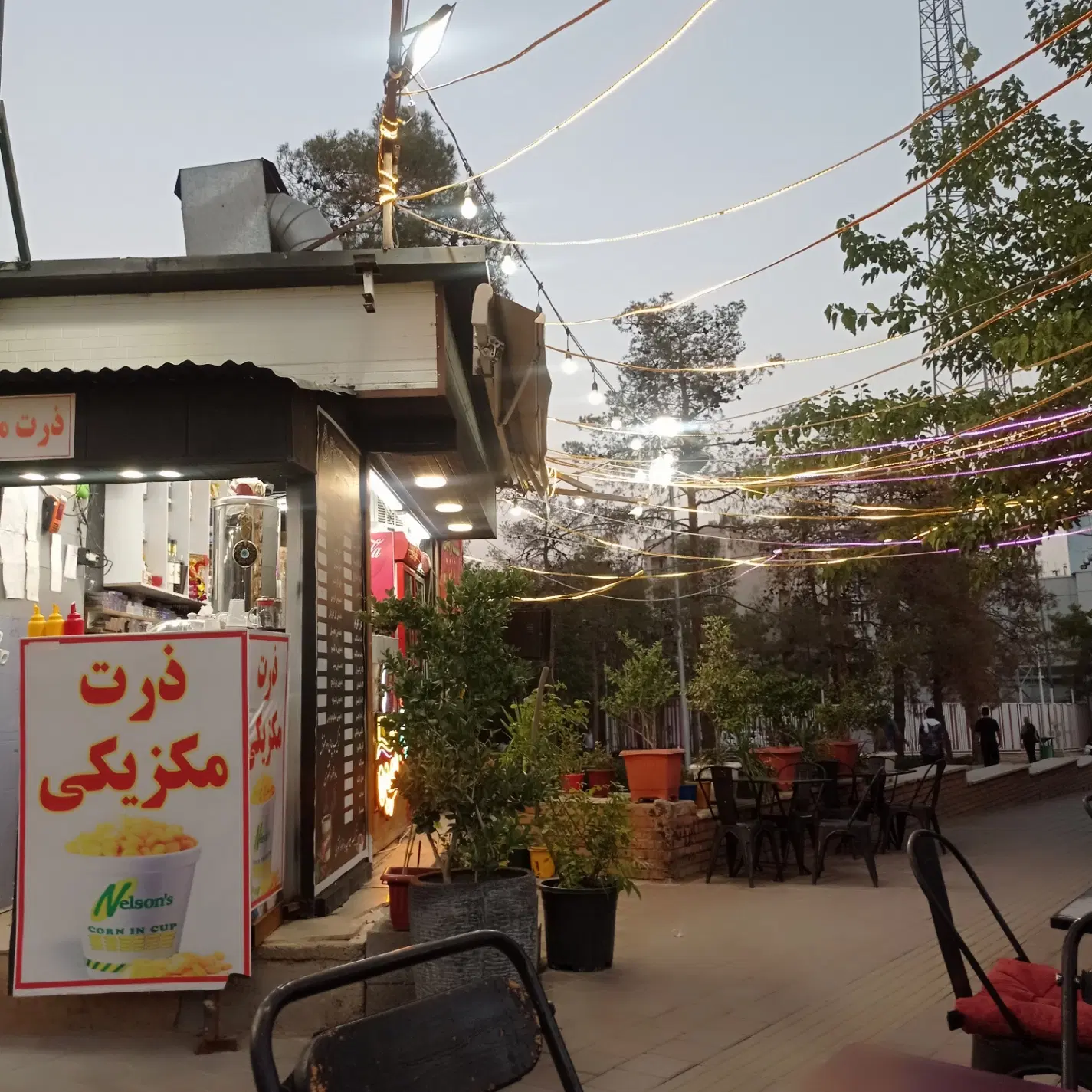 اجاره غرفه عود و شمع و چوب و سفال