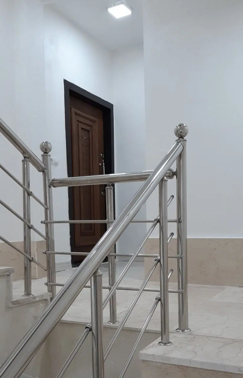 طبقه دوم خیابان آرتین