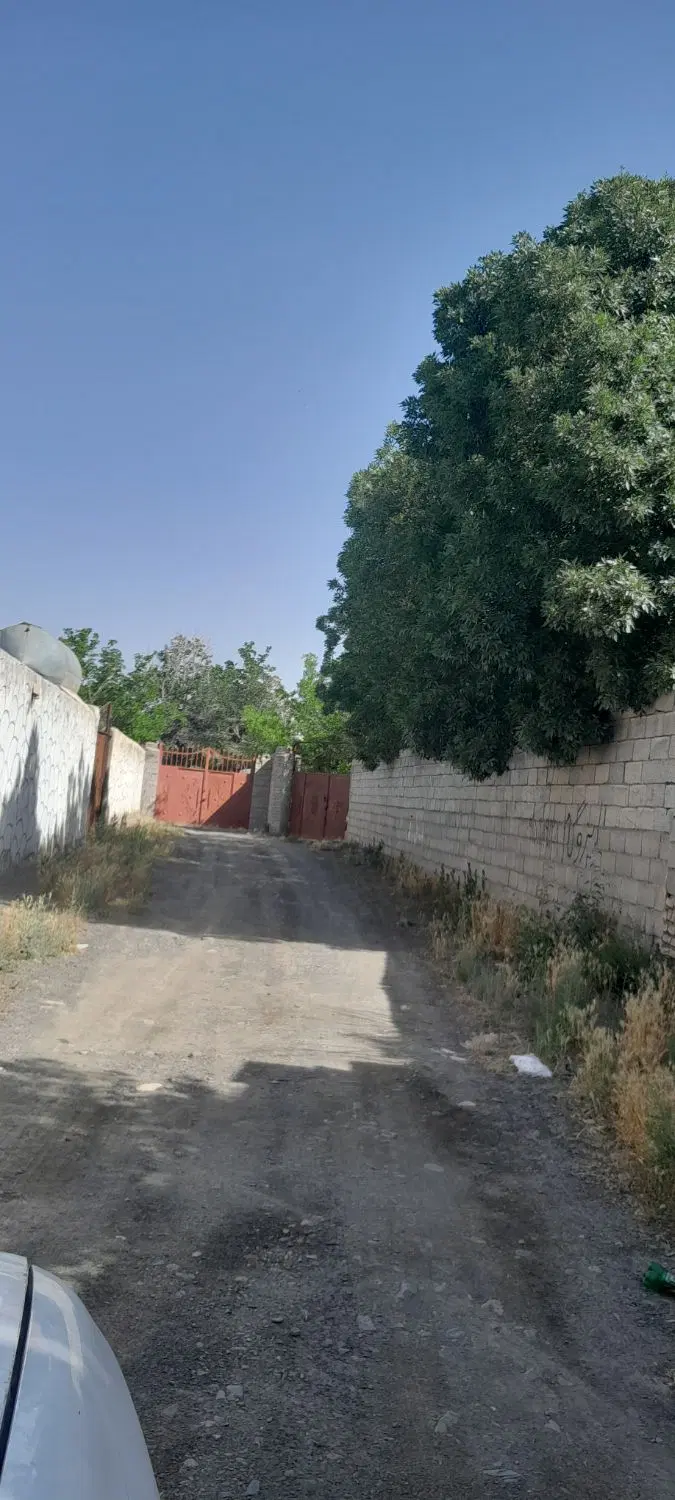 زمین دور دیوار مناسب سوله و انبار