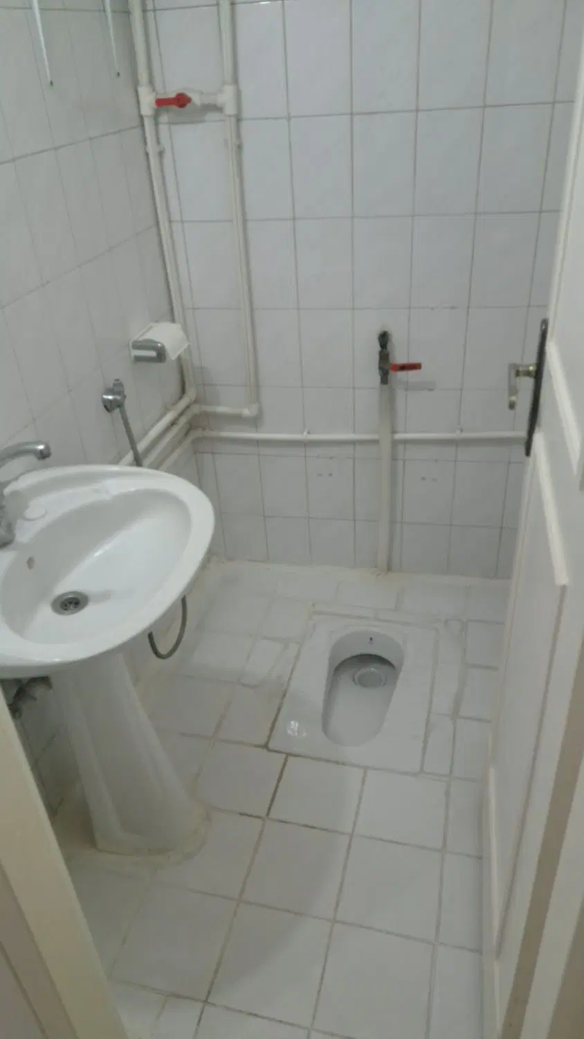 آپارتمان ۴۱متری تازه نقاشی شده