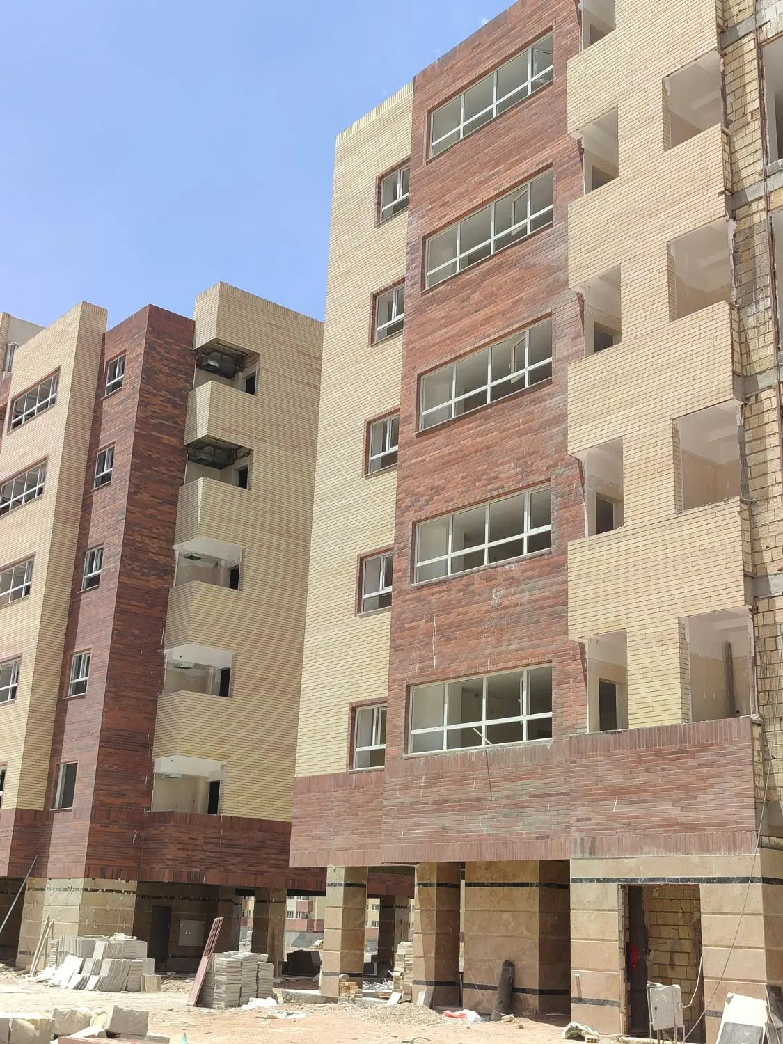 واحد ۸۰ متری دوخواب ۵۶۰ هکتاری قم