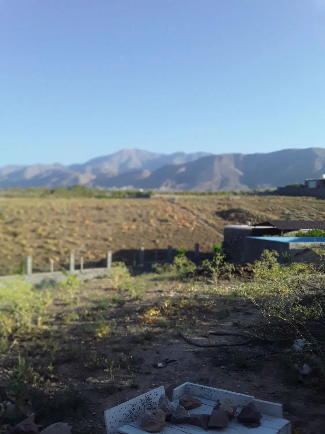 زمین سربندان حدودا به متراژ ۱۱۰۰ متر مربع
