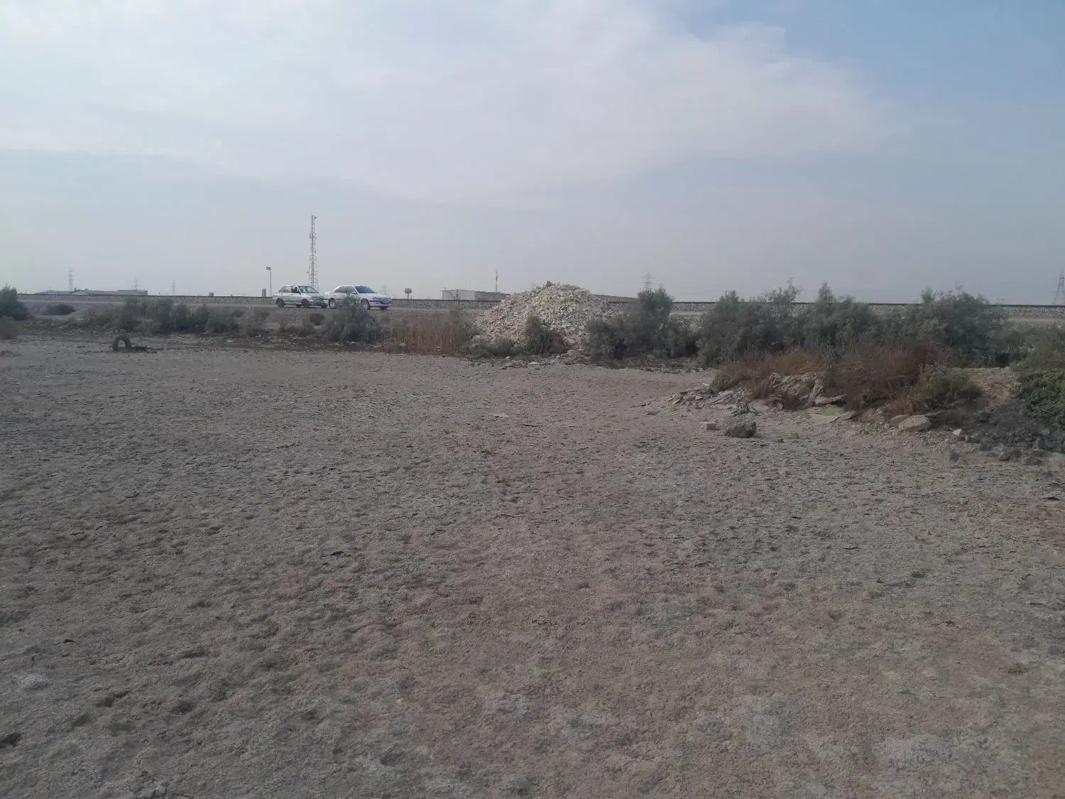 زمین ۱۳۰۰متر برومی