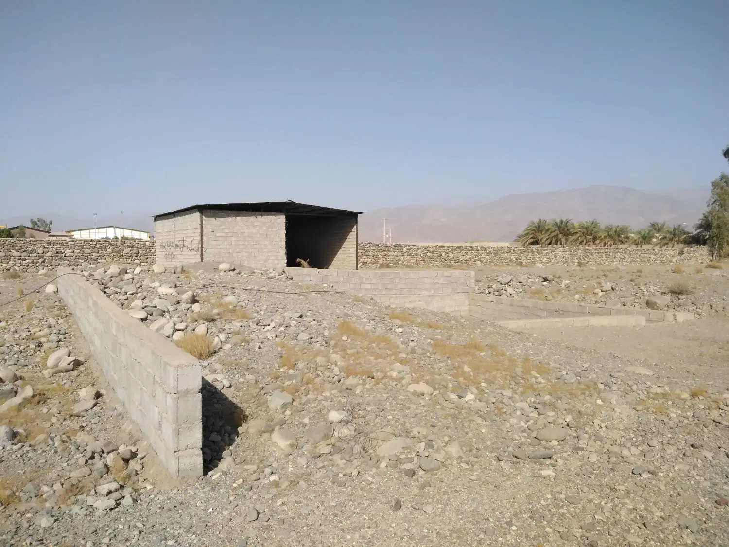 240 تجاری