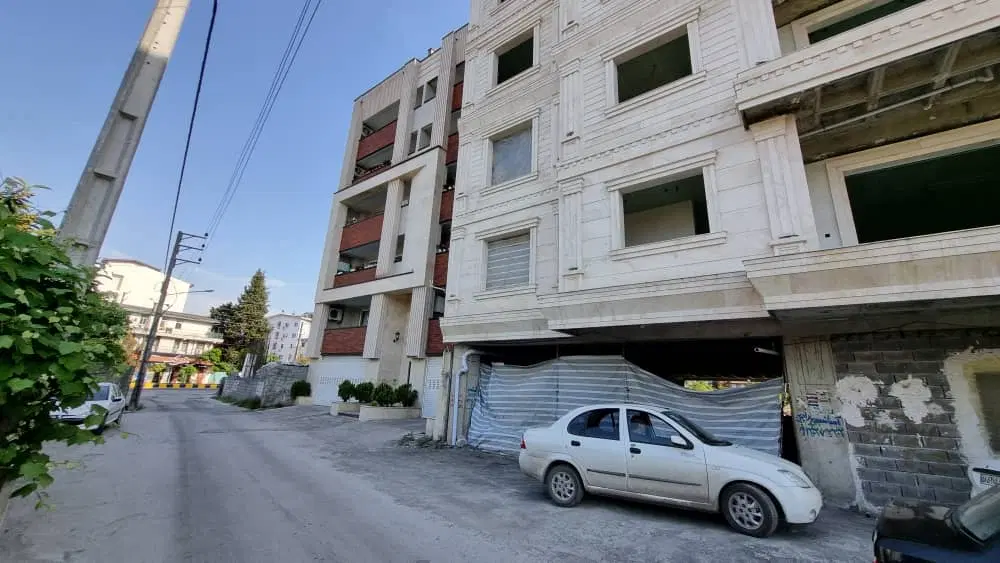 آپارتمان طبقه پنجم داخل شهر نوشهر تخفیف هم داره