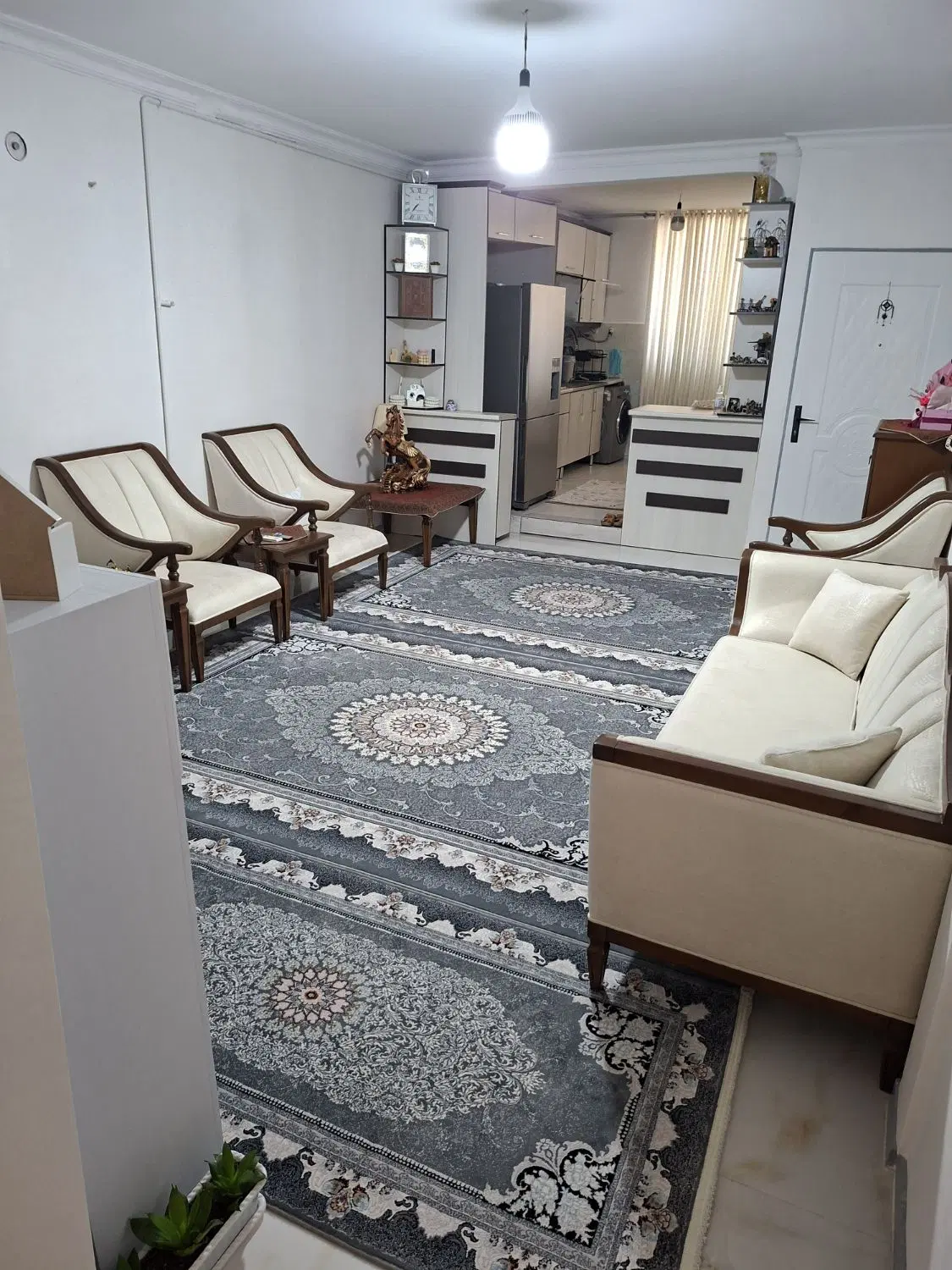 واحد ۶۵ متر۱ خواب بدون خلافی تر وتمیز بدون خرجی