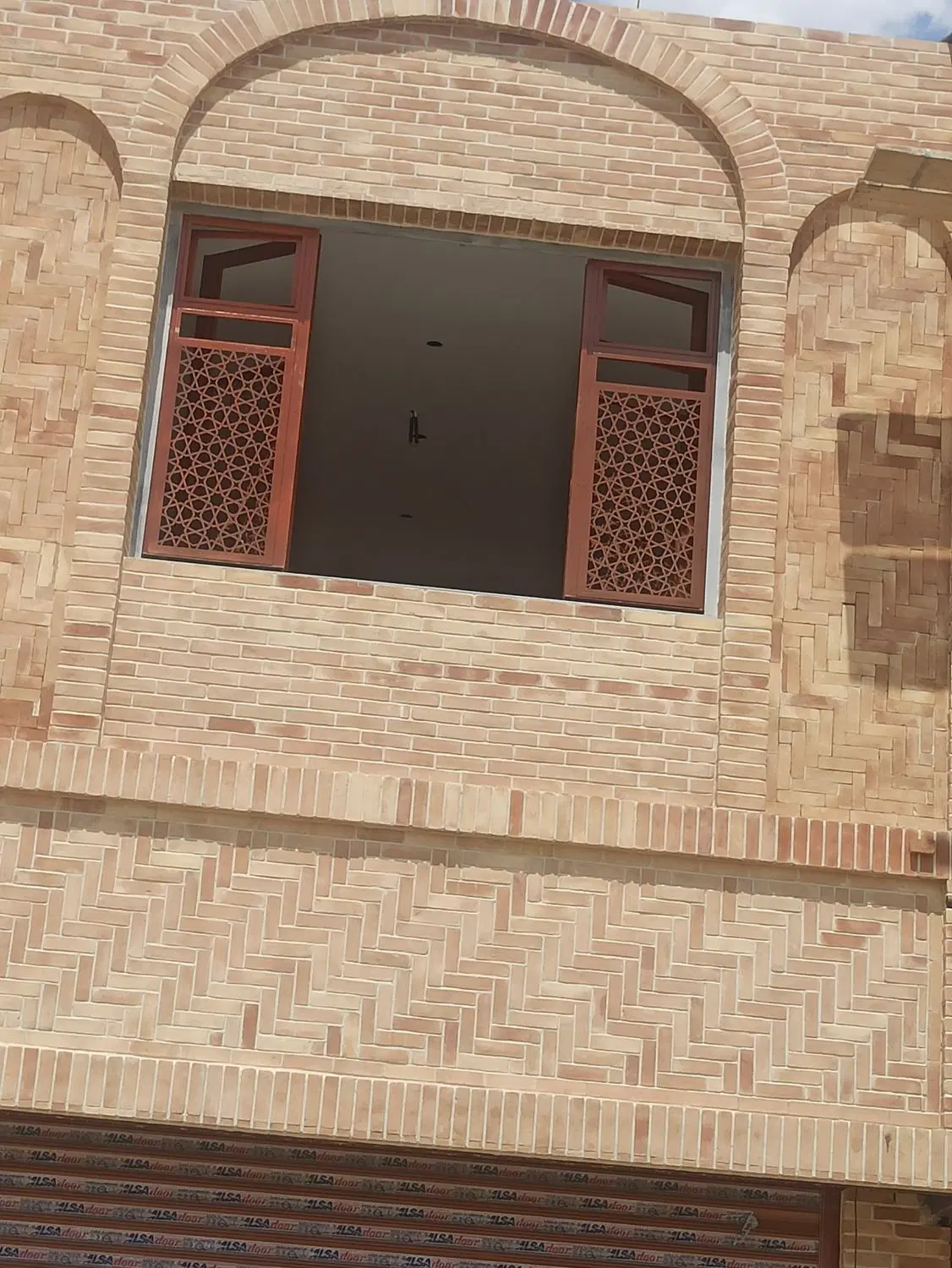 شهرک صنعتی بوعلی 2 ، واحد تجاری