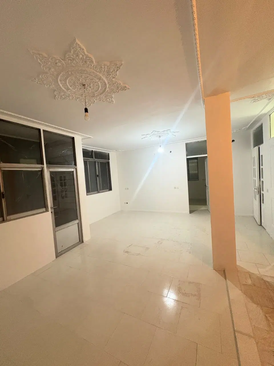 اجاره واحد 65 متری