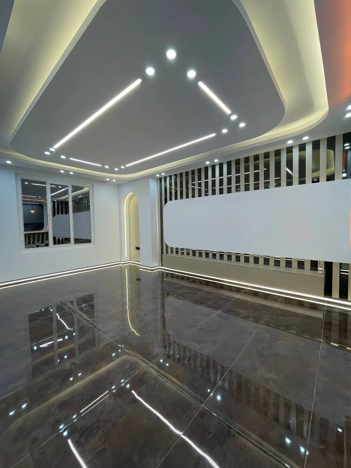 ۷۸ متری_فایل وی ای پی_ فول دیزاین_دو خواب_پارکینگ