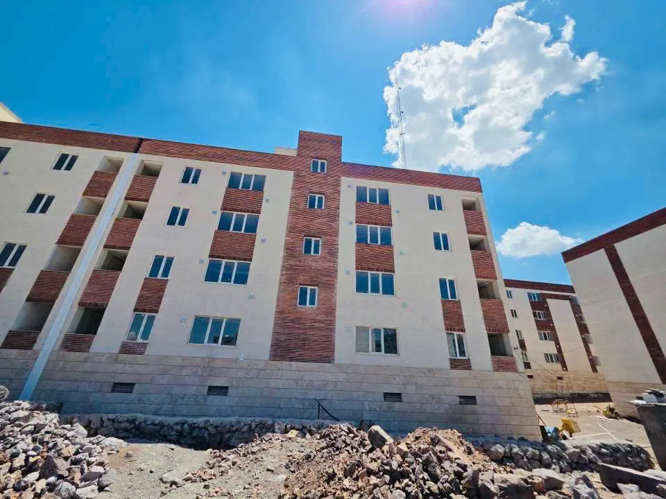 فروش ۹۵ متری پارکینگ مسقف در فاز۷