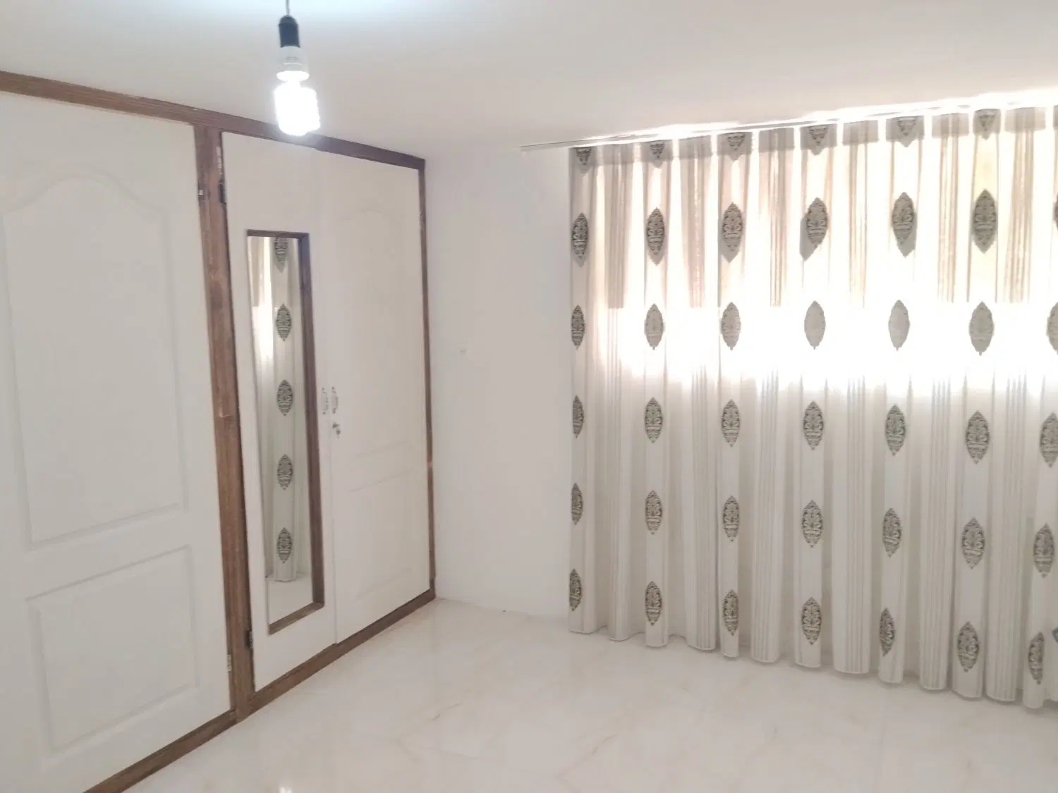 اجاره مسکونی حدودا 70متر  در بلوار ولیعصر