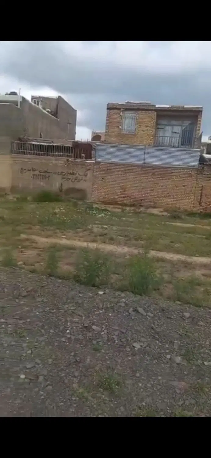 زمین فروشی ۱۰۰متر