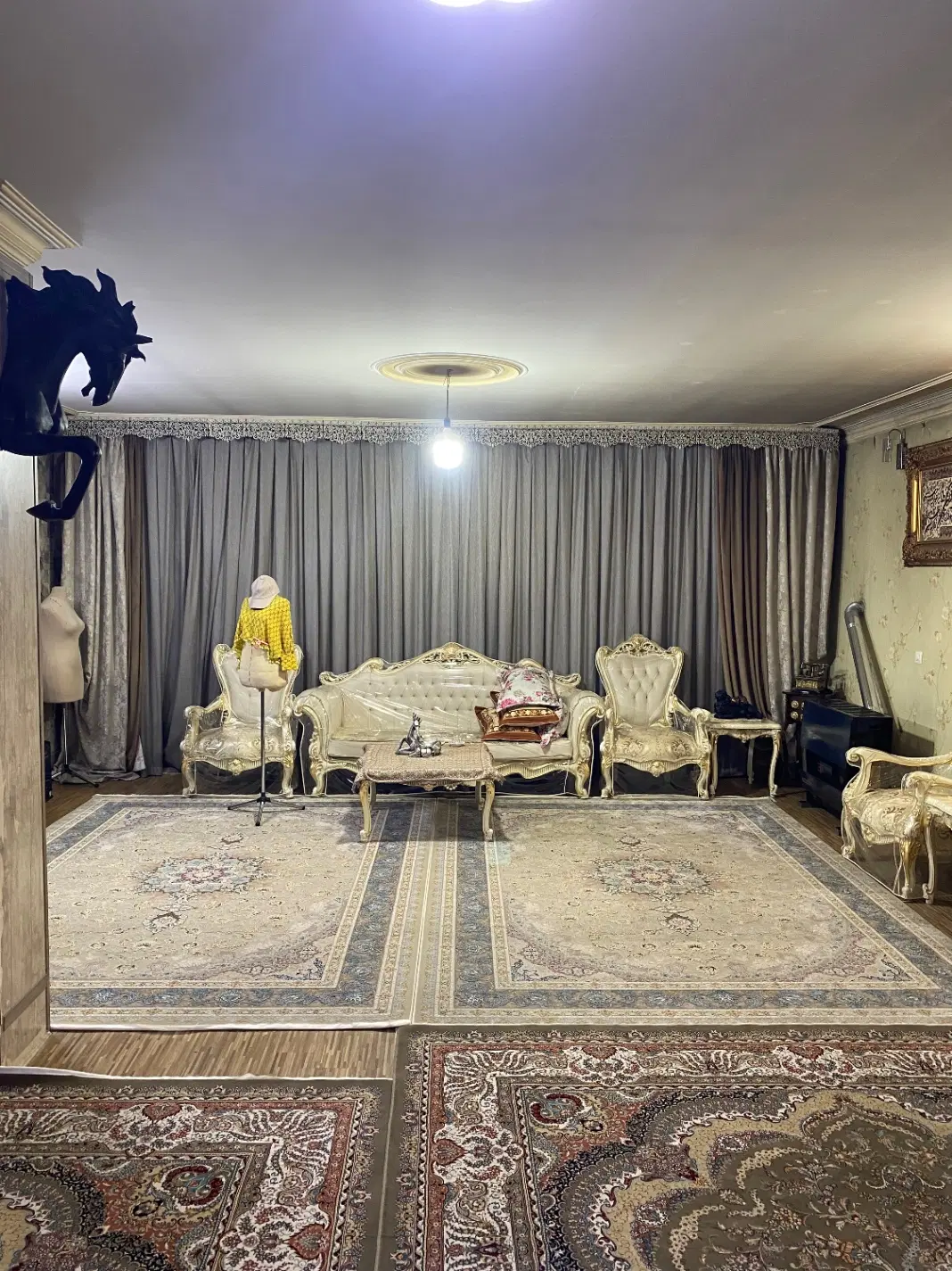 اپارتمان ۱۳۰متر طبقه دوم اداره گذرنامه