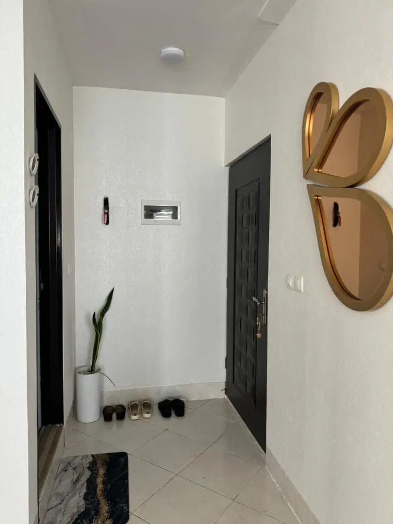 ۹۴ متر سنددار در استقلال