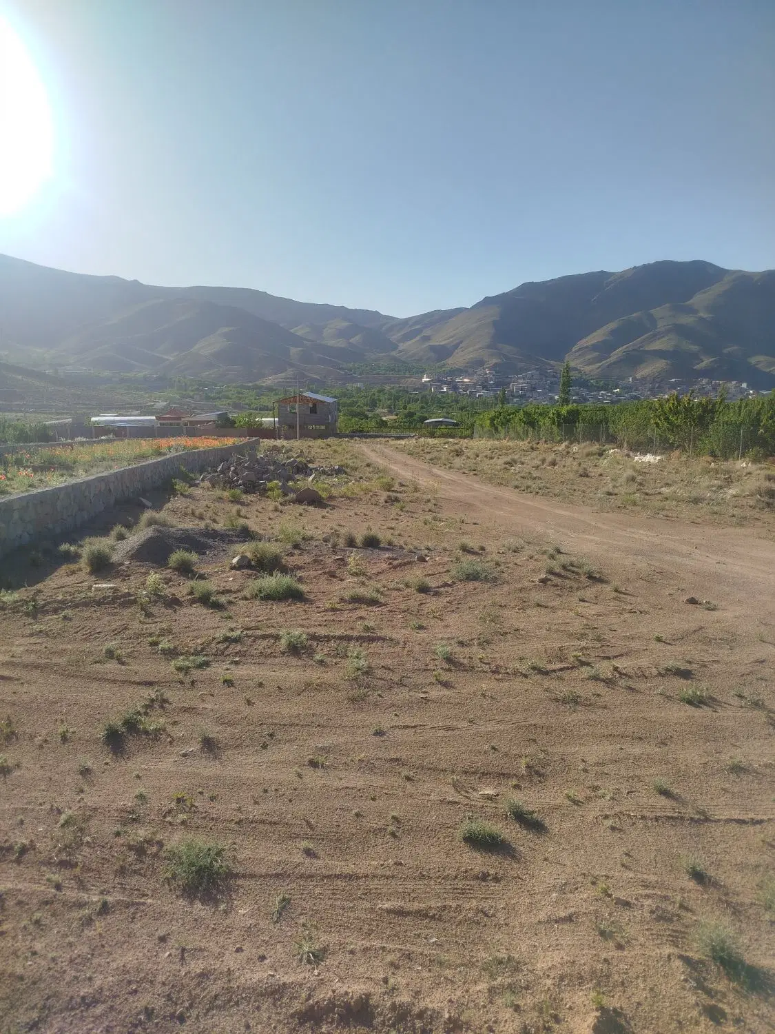 زمین در روستای قهرود،بربستان