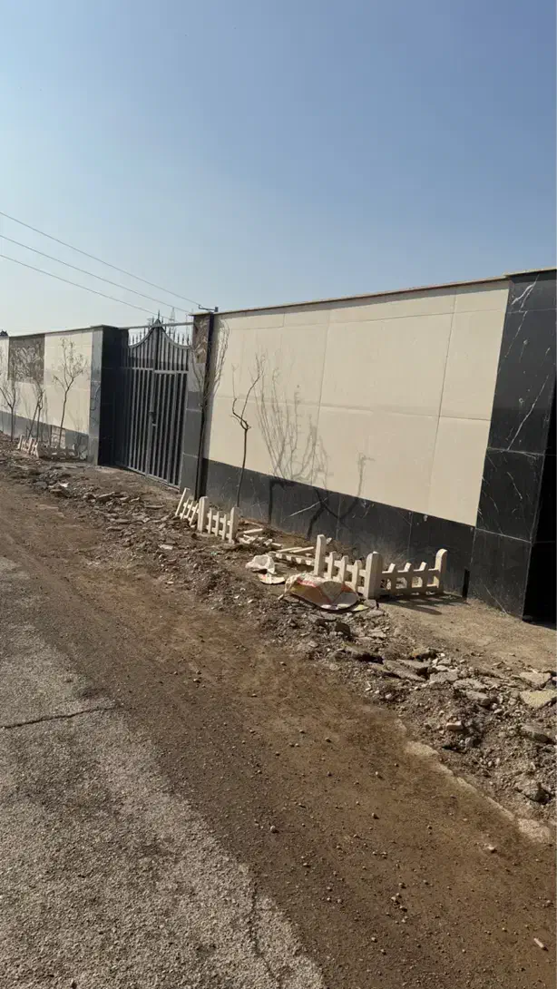 کبودگنبدچهاردیواری ۵۲۰ متری با سند بحر اسفالت