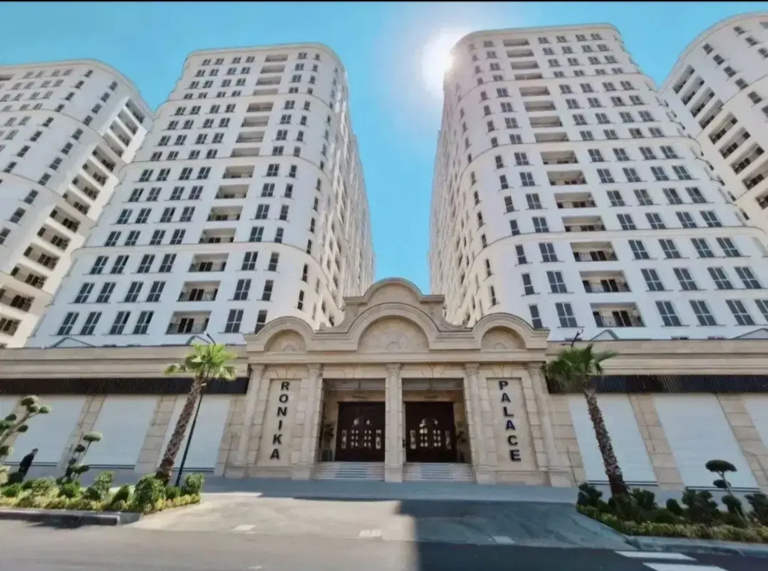 واحد ۱۲۳ متری رونیکا پالاس کوهک