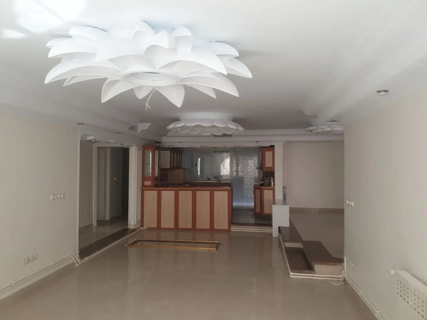 ۱۳۰ متری دو خواب غرق نور بیواسطه