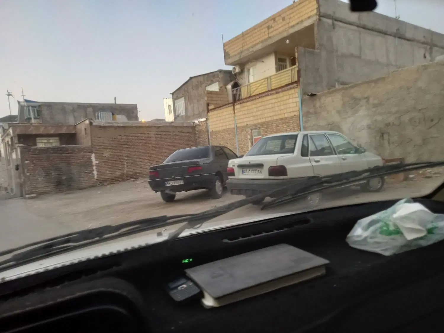 زمین مسکونی