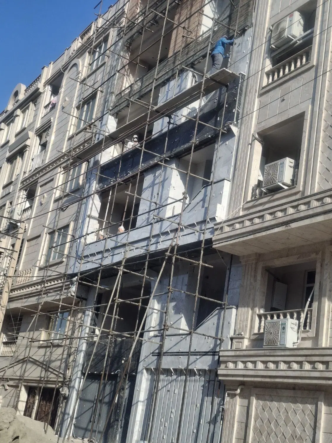 فروش آپارتمان نوساز سندار تک واحدی