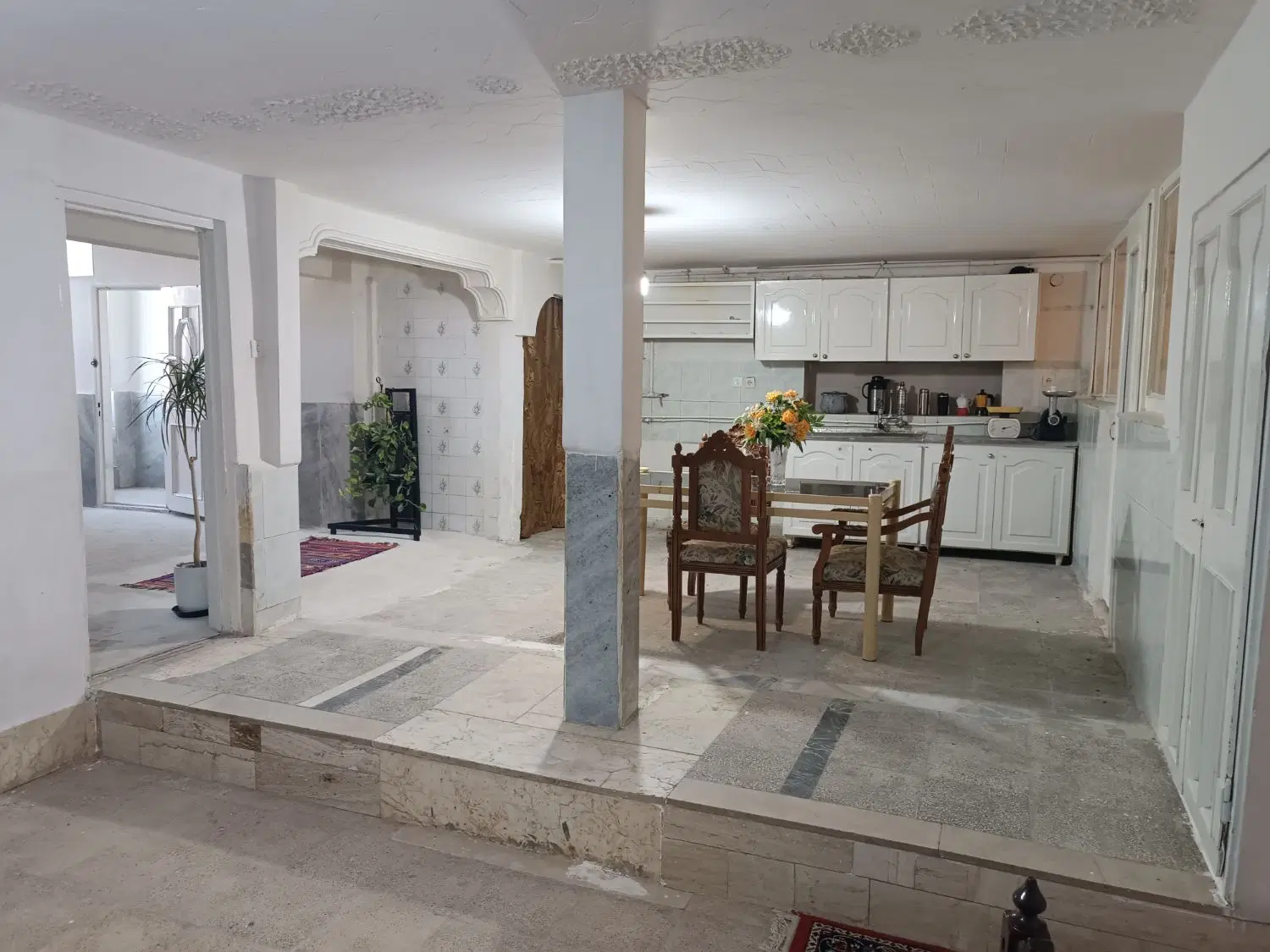 خانه ی  120 متری تربیت همکف ممر جدا
