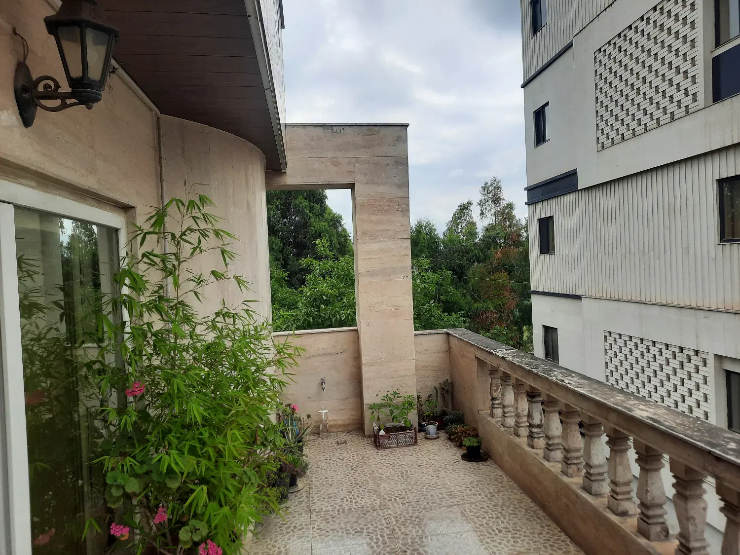 خانه دو واحدی خوش ساخت