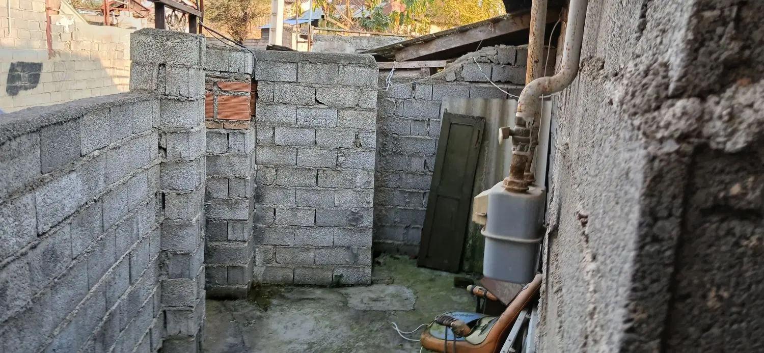 ۳۰۰ متر زمین مسکونی