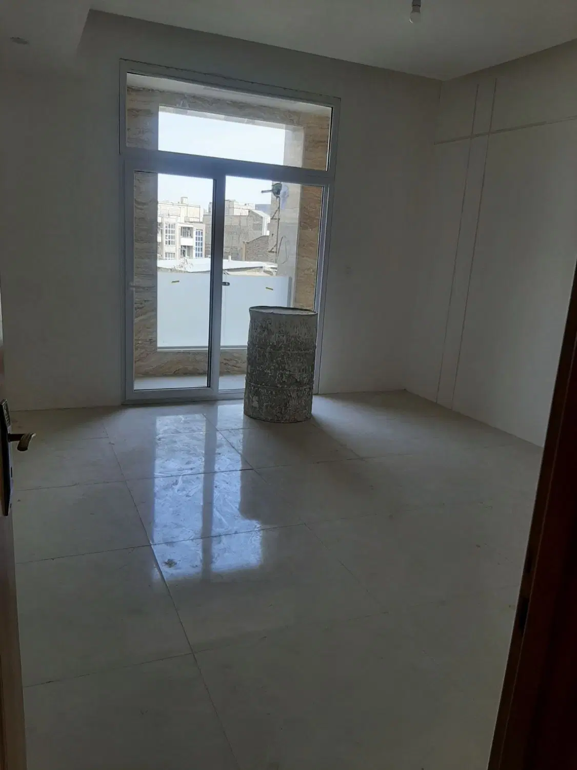 ۱۷۰متر آپارتمان غرق نور_پارکینگ اختصاصی_۳ خواب
