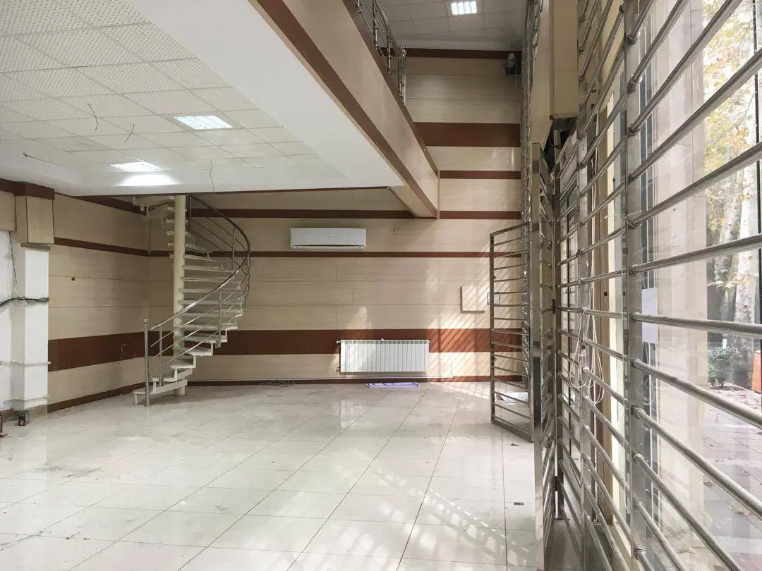 مغازه تجاری