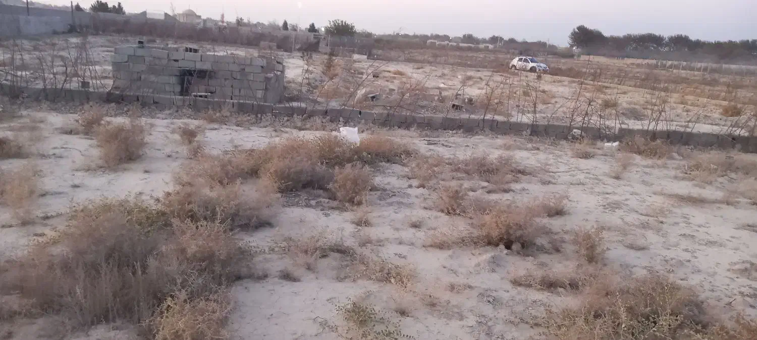 ۲۰۰مترزمین