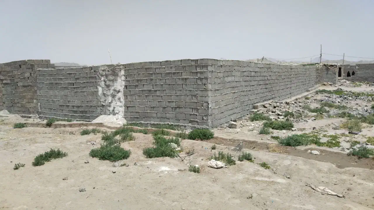 زمین چهار دیواری در پیربخش