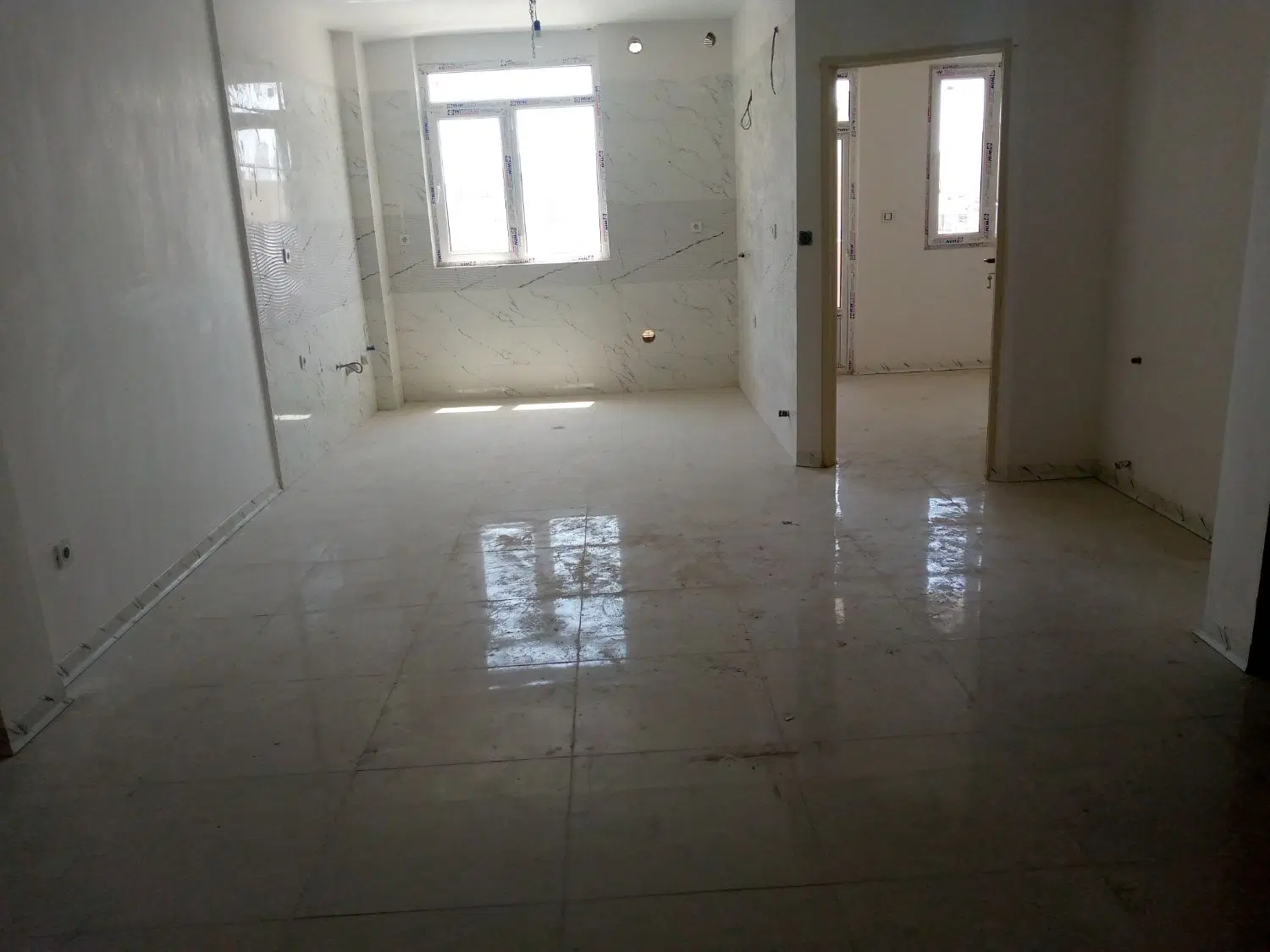 ۵۹متر تکواحدی با انباری کلید نخورده