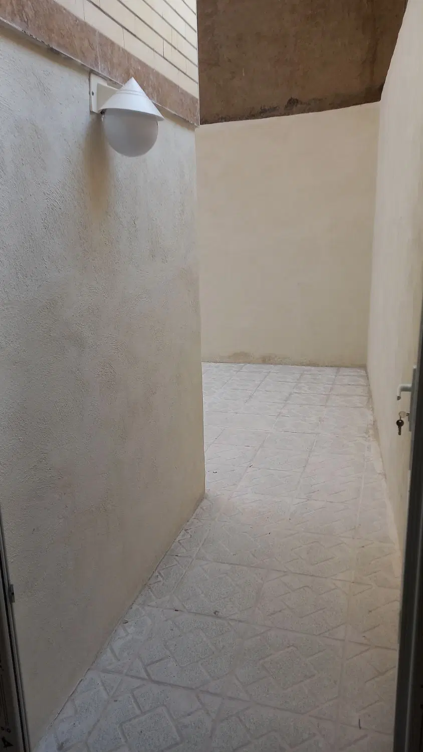 حدودا ۹۰ متر اپارتمان