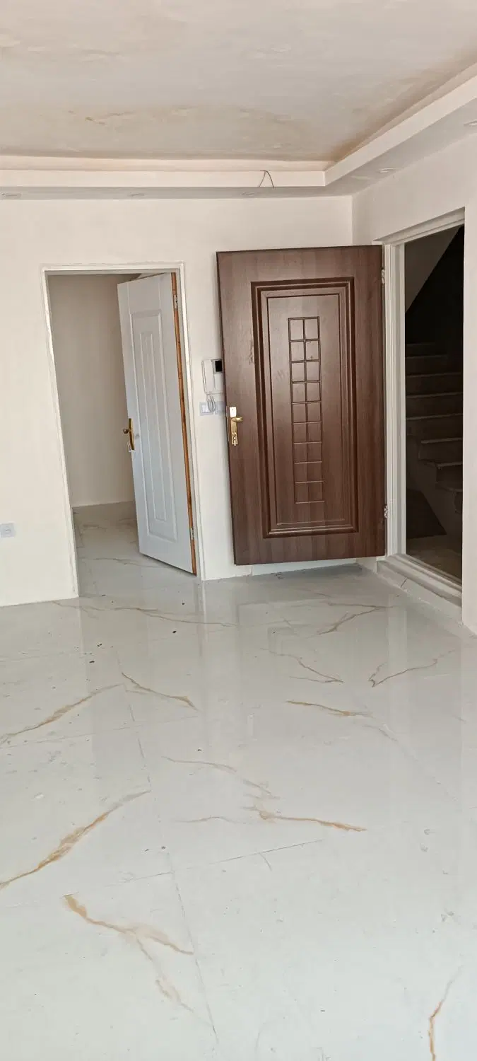 خانه ویلای ۲طبقه با پارکینگ نوساز
