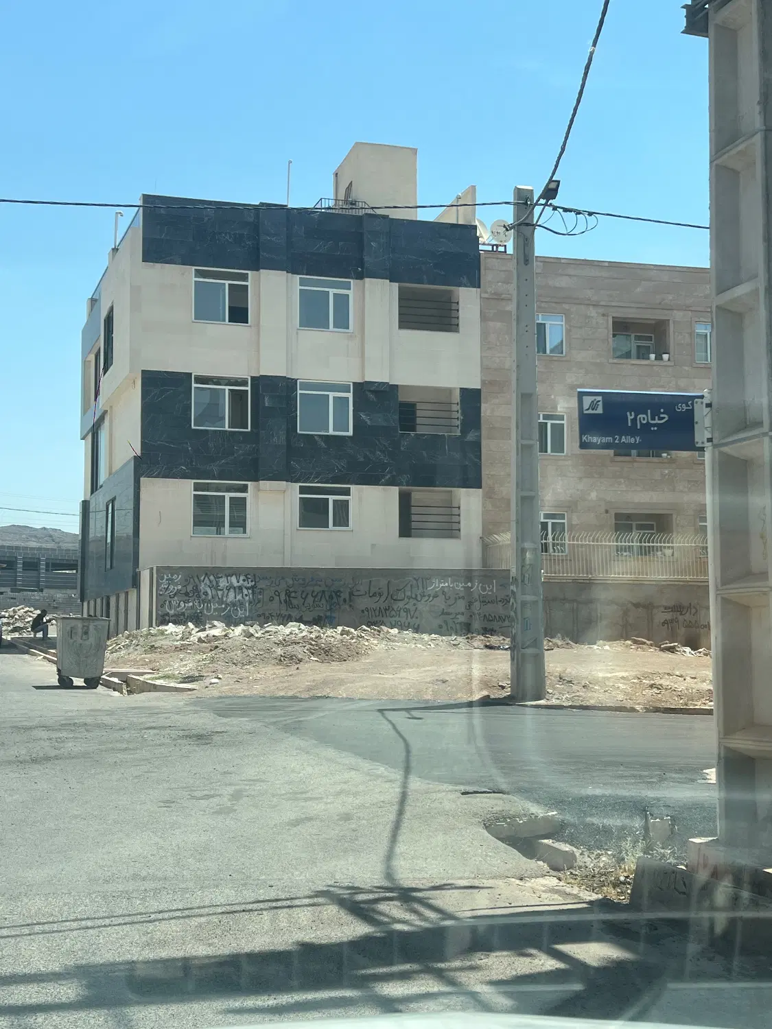 زمین فاز ۳ پرند سعدی شمالی نبش خیام ۲