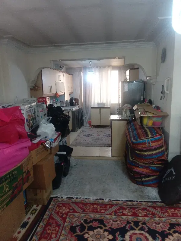 آپارتمان ۶۹ متری بدون پارکینگ و انباری سال ساخت ۸۵
